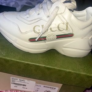Gucci kid sneakers